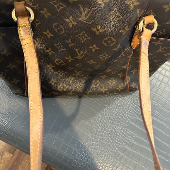 Rare Vintage Authentic Preloved Louis Vuitton tote! “ Monogram Totally bag”! - Picture 9 of 16